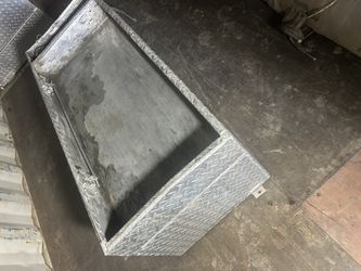 50 gallons fuel tank in good condition no leaks
