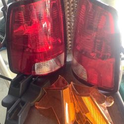 New 50693B Dodge Ram Light Housing 
