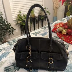 Etienne Aigner all Leather Handbag. Excellent Condition.