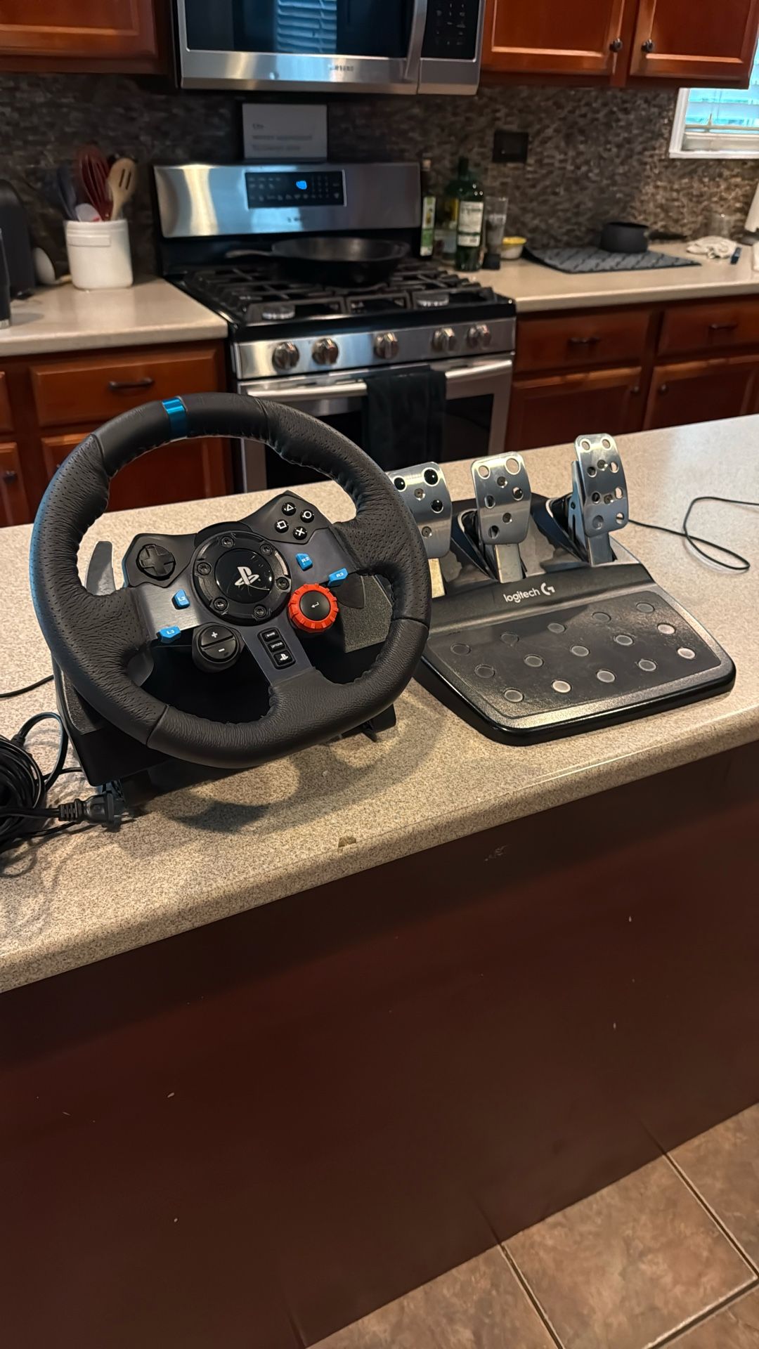 Logitech G29 Steering Wheel And Pedals