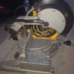 12" Dewalt Miter Saw