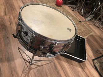 Snare drum with stand, case and drumsticks