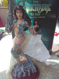 Witchblade mini statue