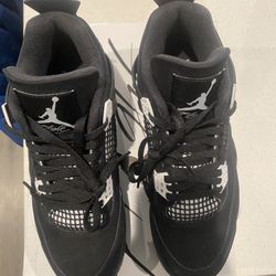 Jordan 4s