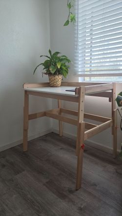 Kids table