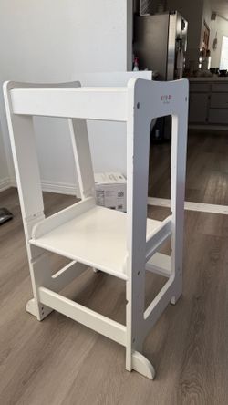 Toddler ladder/tower