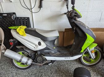 150cc moped
