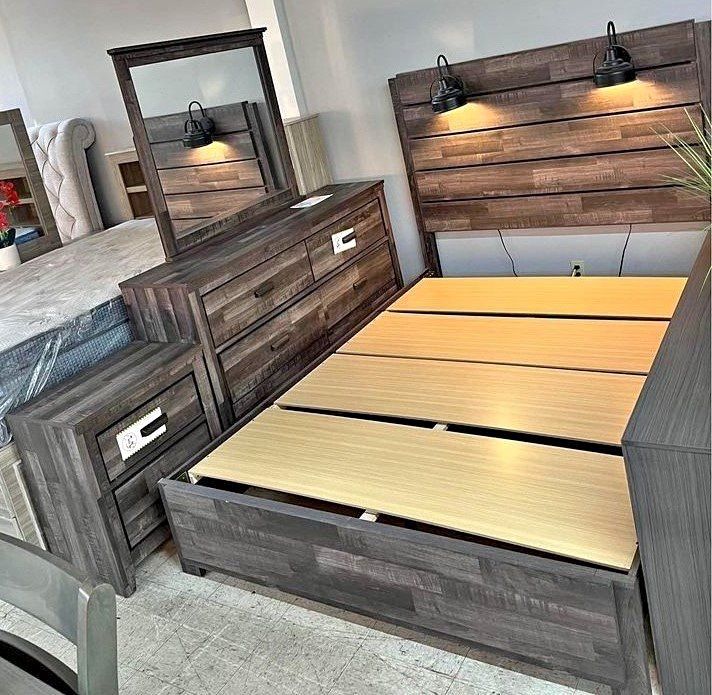 Customize Yours!!!!Bedroom Set ,Dresser Mirror,Nightstands,No Credit Needed!