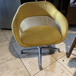 Free Lounging Chair 