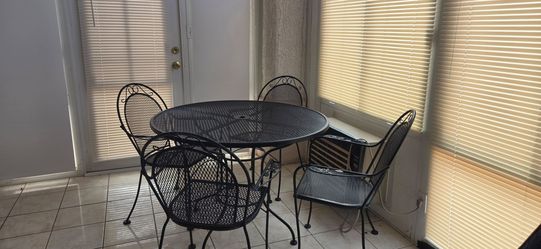 Iron patio set