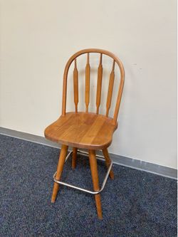 Beautiful Wooden Bar Chair 360 Mobility