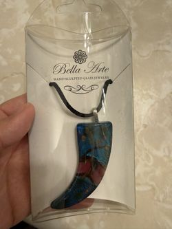 Bella Arte Hand-Sculpted Glass Necklace