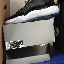 Jordan 11 Low " Space Jam "