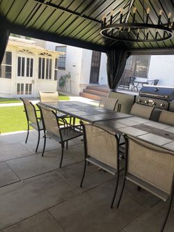 Outdoor Tables And Chairs 