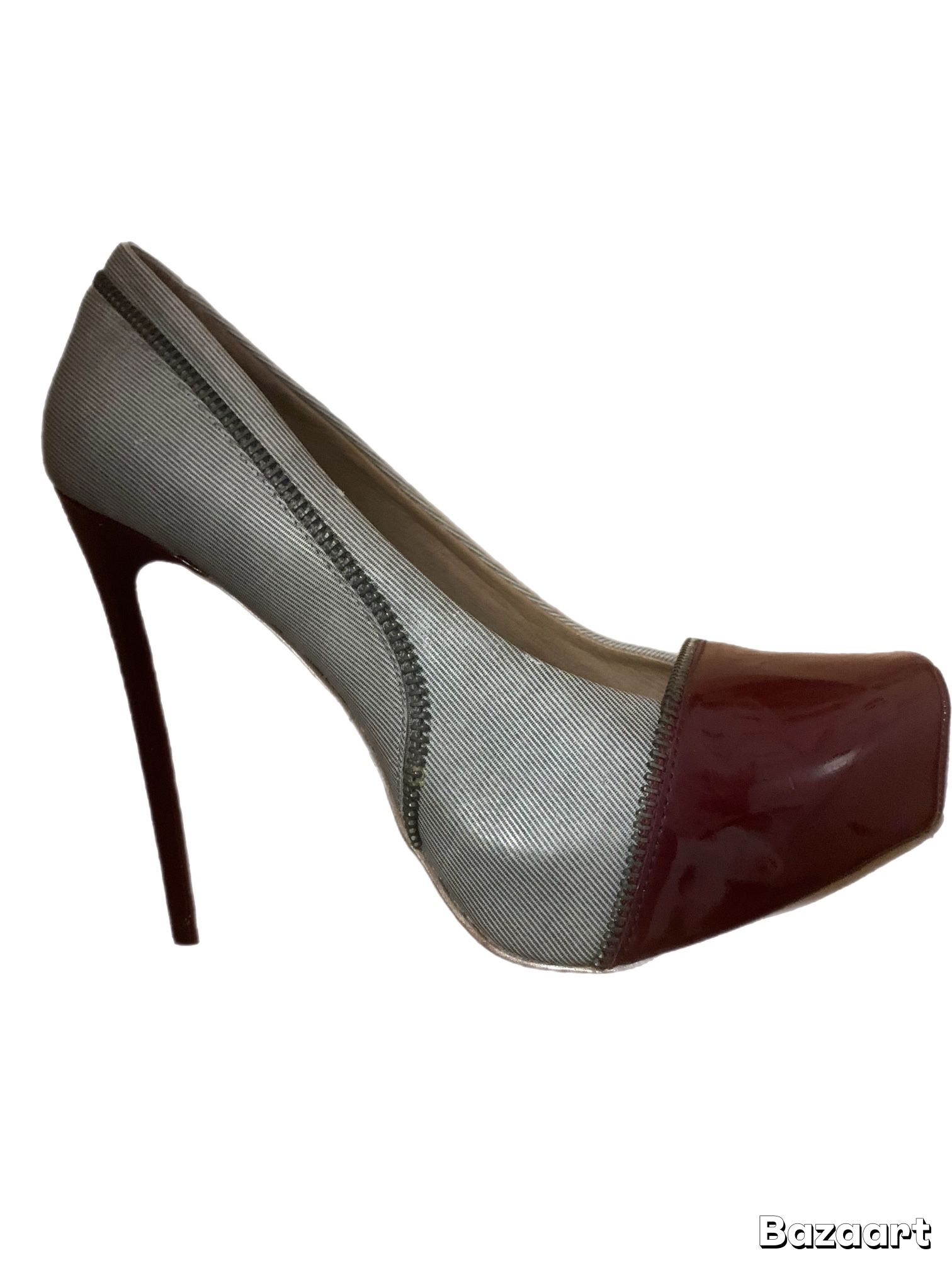 Jessica Simpson Heels Gray And Red With Zipper Accent