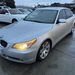 2004 BMW 530i 