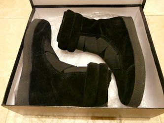 Hip And Bone Parachute Suede Zippered Boots Mens 11, Like New, Cost $150