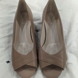 Cole Haan Grand Tan Wedge Sz 10.5