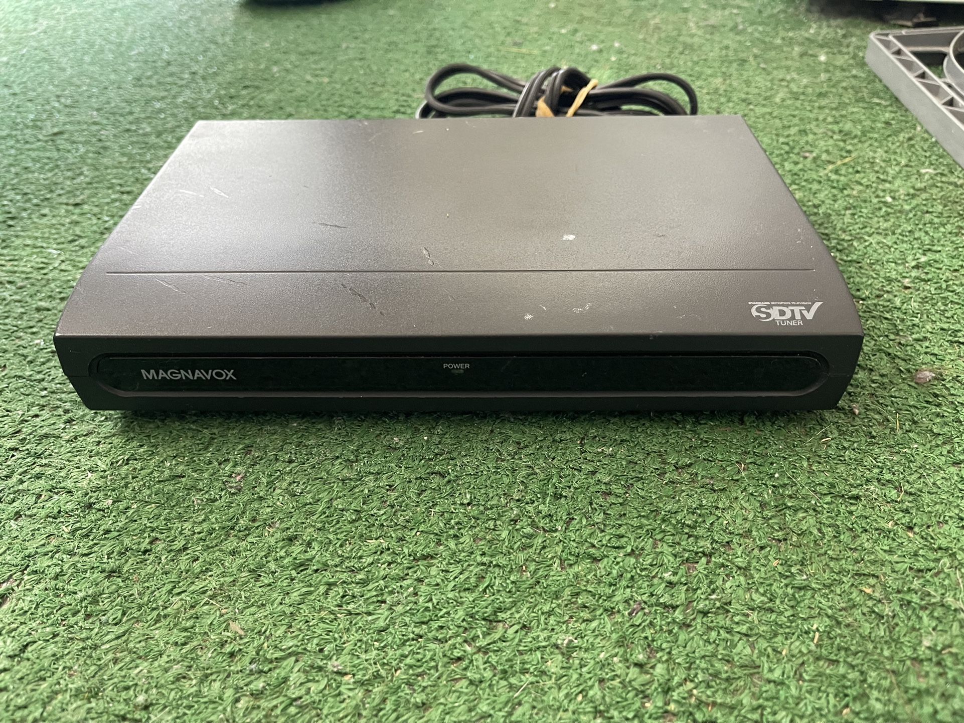 MAGNAVOX DTV Tuner Digital to Analog Converter SDTV Tuner