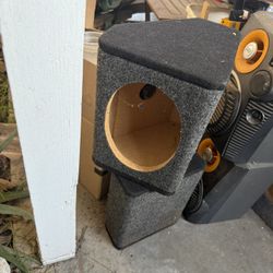 Speakers And Speaker Boxes 