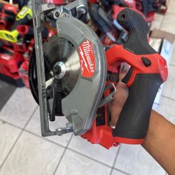 Milwaukee M13 Fuel Circular Saw 