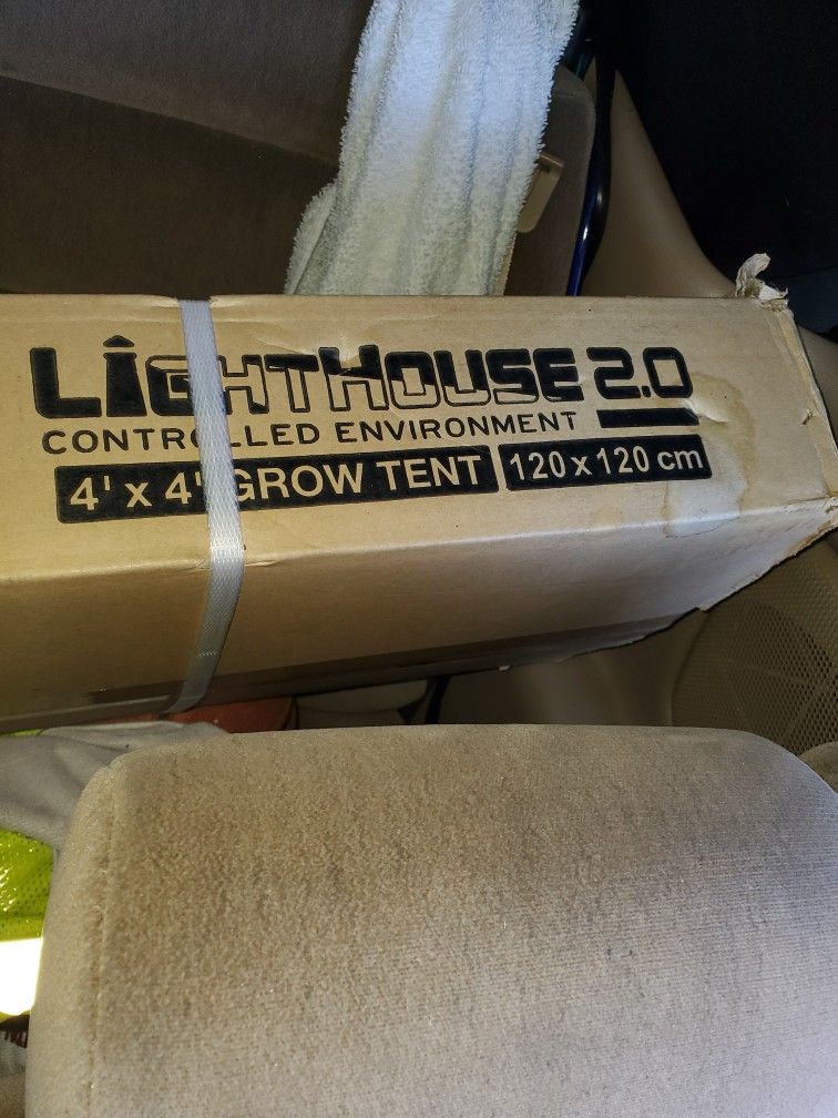 Lighthouse 2.0 Indoor Grow Tent