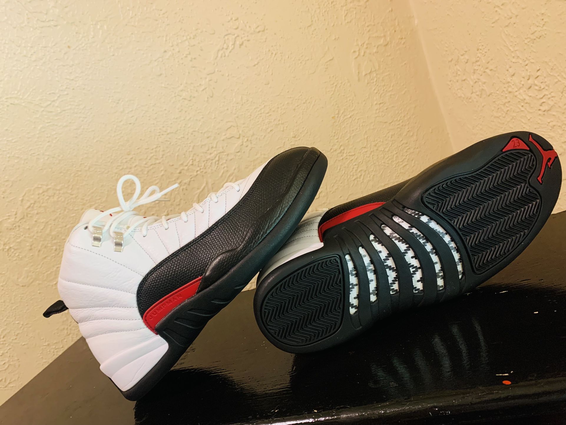 Air Jordan Retro 12 Red Taxi