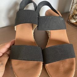 Tommy Bahama Elastic Wedge Sandals
