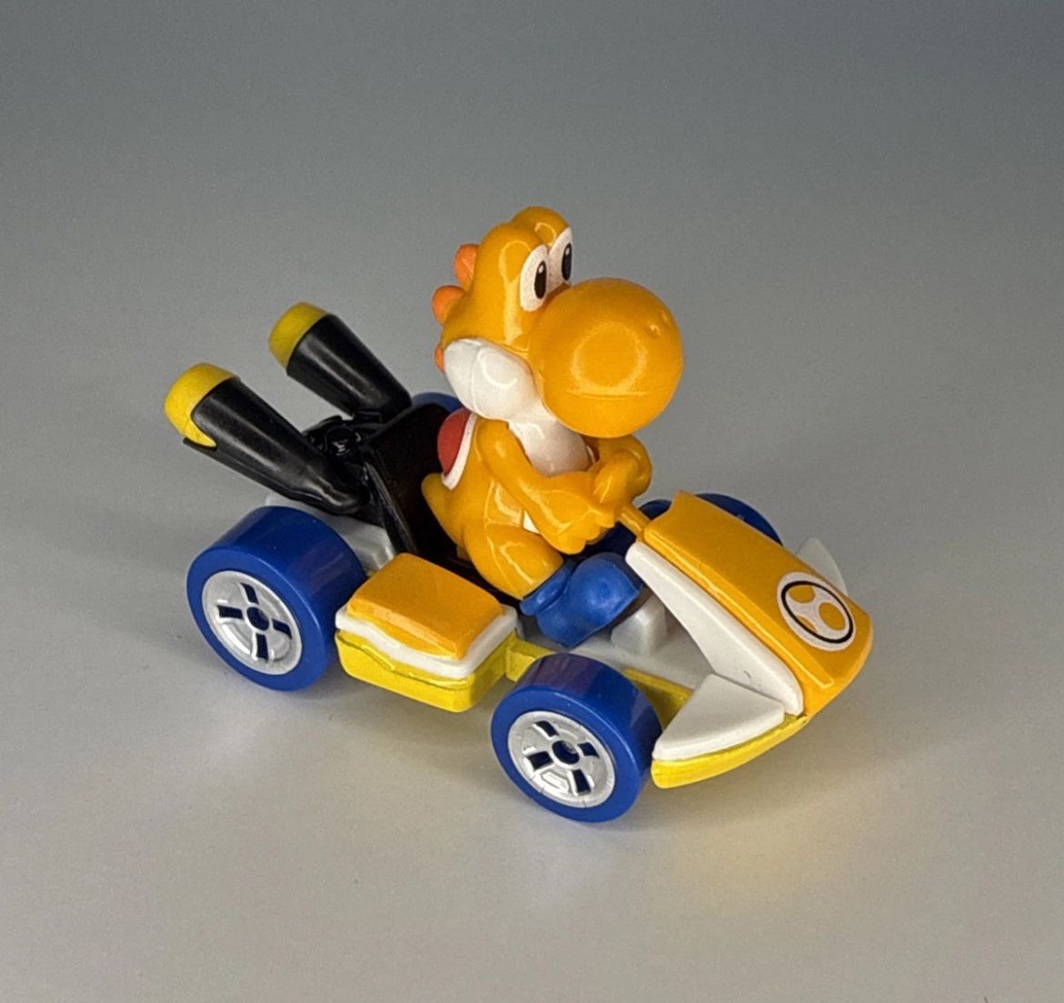 Hot Wheels Nintendo Mario Kart RACING ORANGE YOSHI Surprise Egg Toy 2018 NO EGG