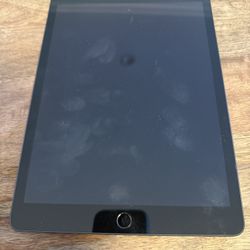 📱 Apple iPad (Space Gray) – Excellent Condition – $300 OBO