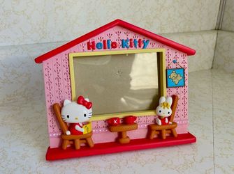 VINTAGE 2002 SANRIO HELLO KITTY 3D FIGURINE HOUSE PICTURE PHOTO FRAME 4x6”