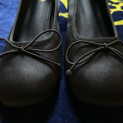 Black High Heels With Bow 