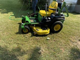 John Deere Z320M 42” Zero-Turn Riding Lawn Mower – Excellent Condition