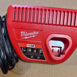 Milwaukee M12 Battery Charger