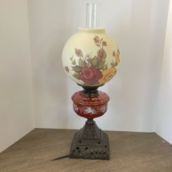 Beautiful Antique Oil Lamp