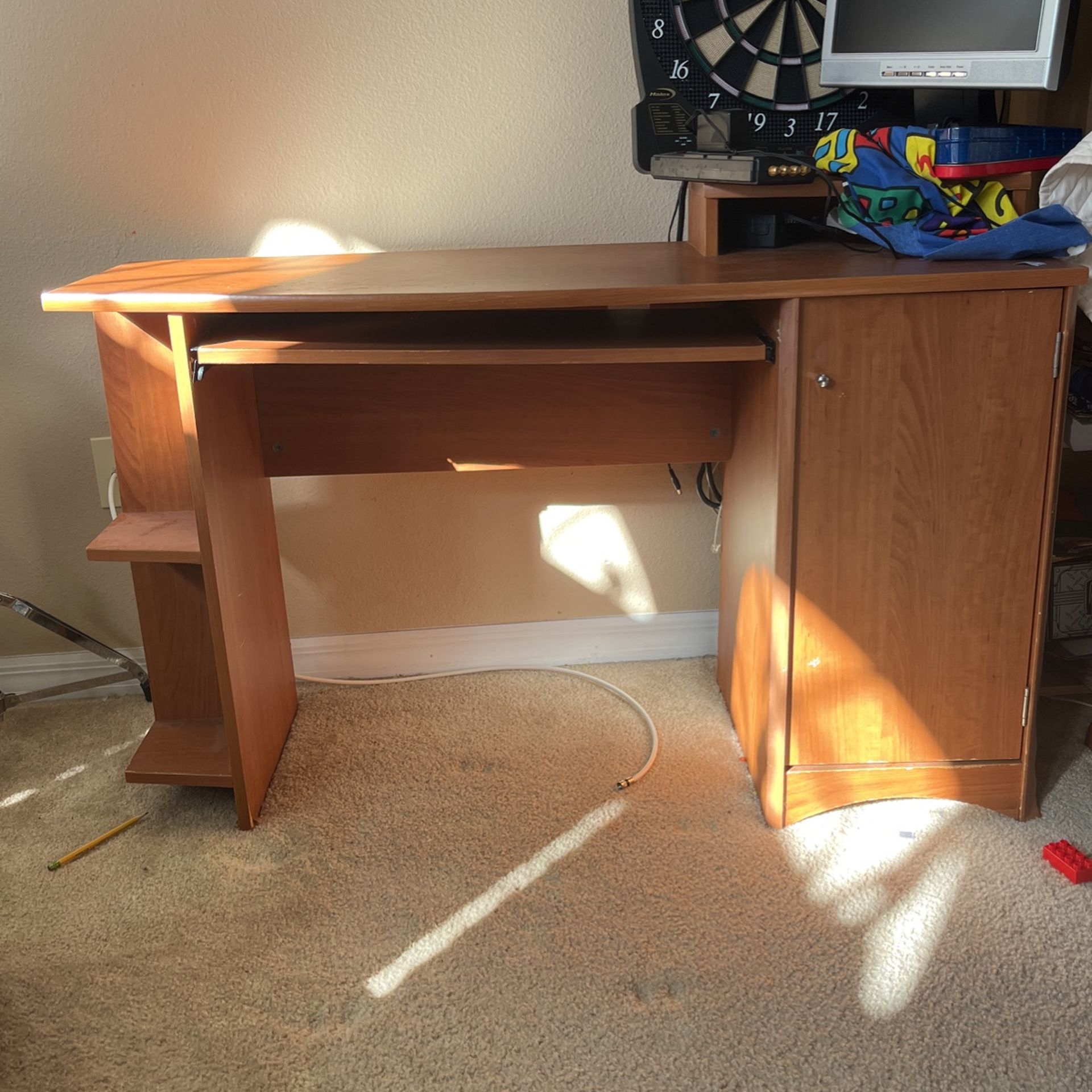 Desk Office equipment & Supplies