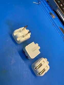 Apple MacBook Pro charger wall adapter piece