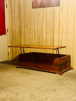 Wood chest/table