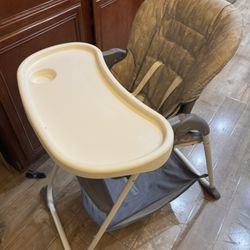 Graco Baby high Chair (Foldable)