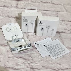 One Set Of Two Apple EarPods New In box