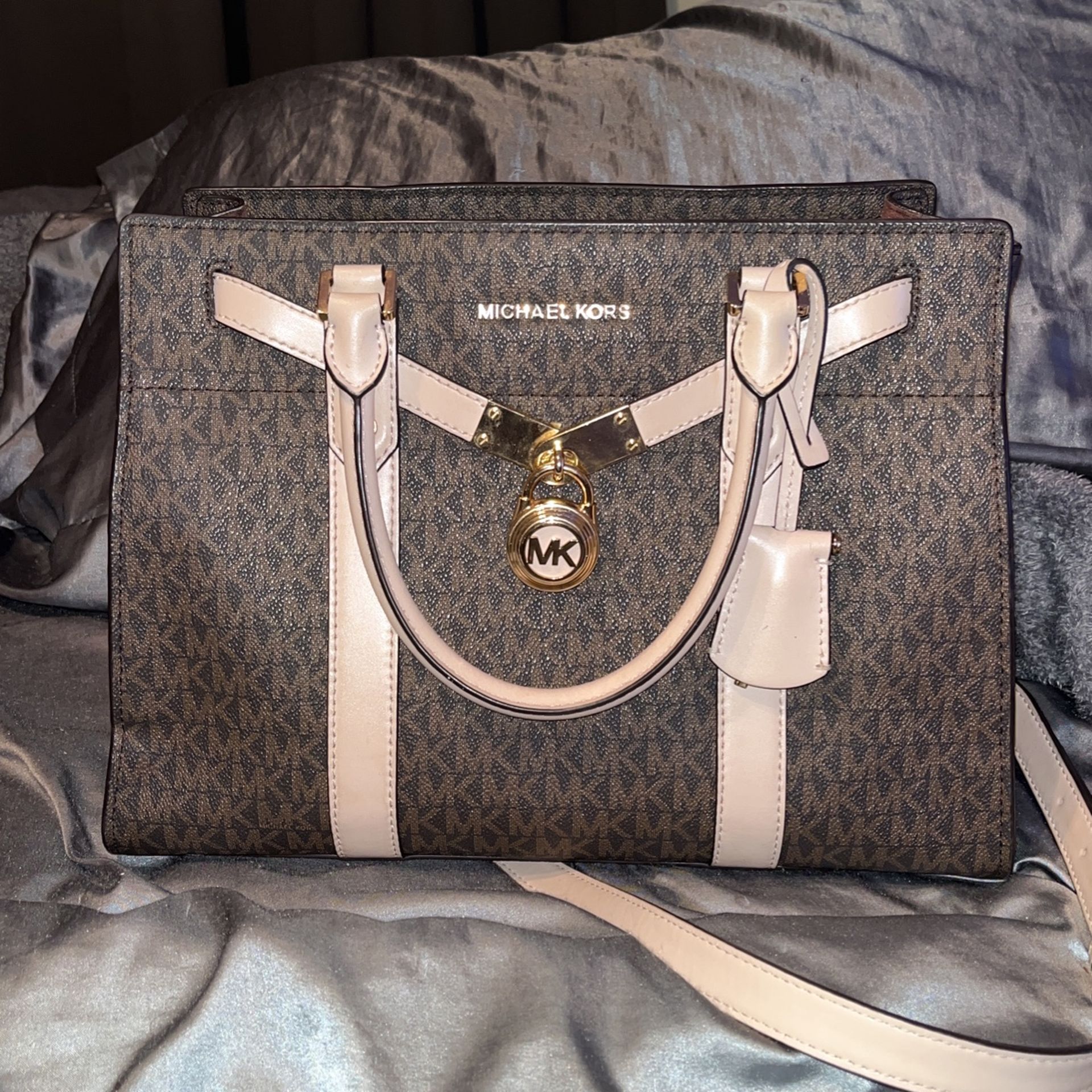 Micheal Kors Purse
