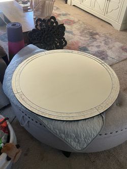 Round mirror