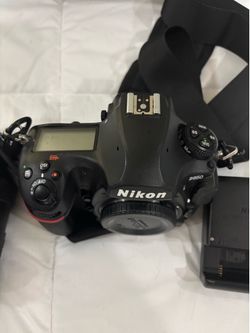 Nikon D850 with lens 28-70