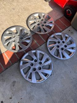 Hyundai Elantra hubcaps