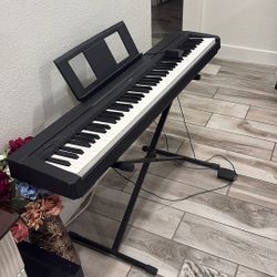 Yamaha digital piano P-71