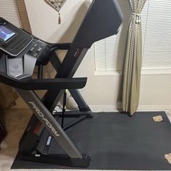 ProForm Pro 2000 Smart Treadmill with 10" Touchscreen