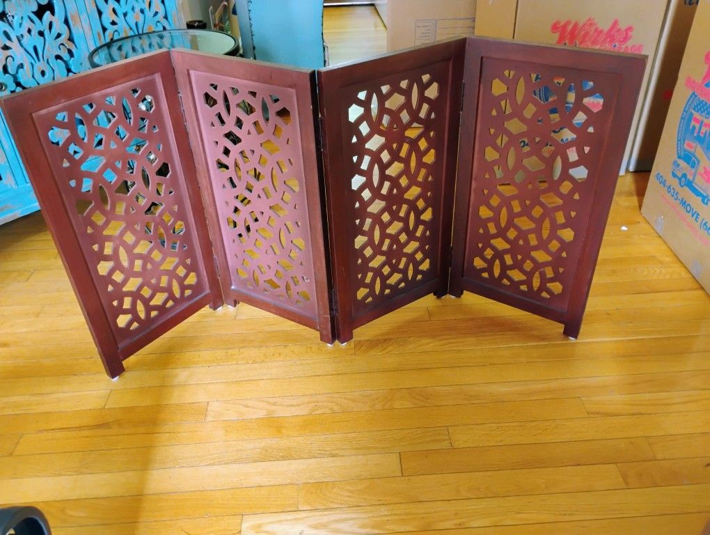 4 Panel Pet Screen Around 3ft Tall