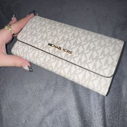 Michael  Kors Wallet 