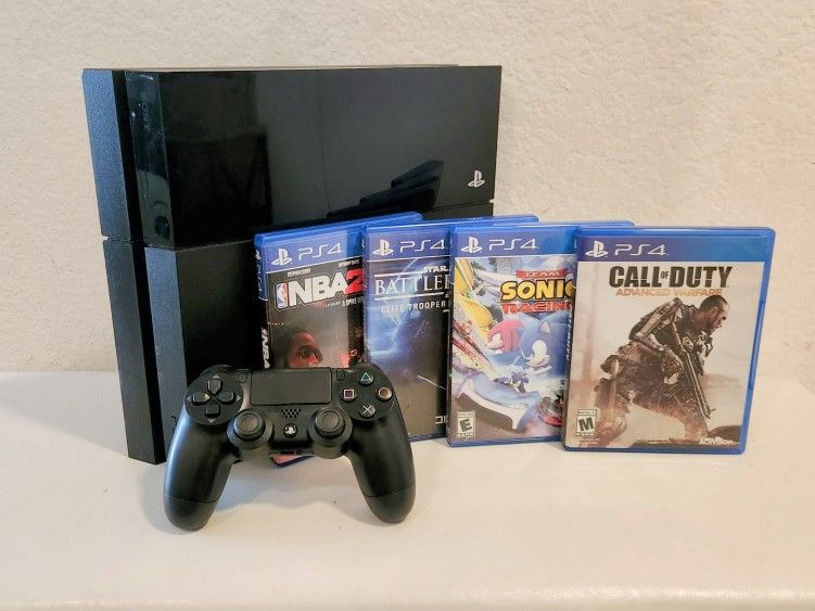 Mint PS4 Playstation W/ Games