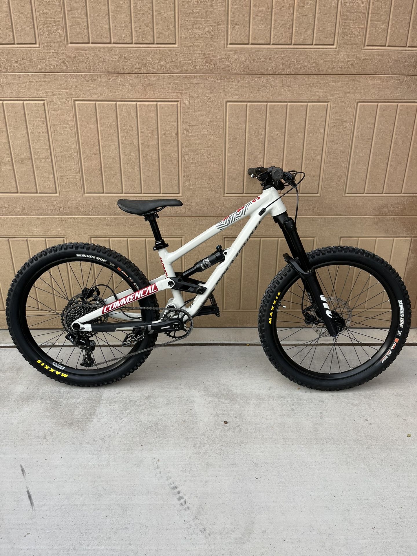 2020 Commencal Clash 24